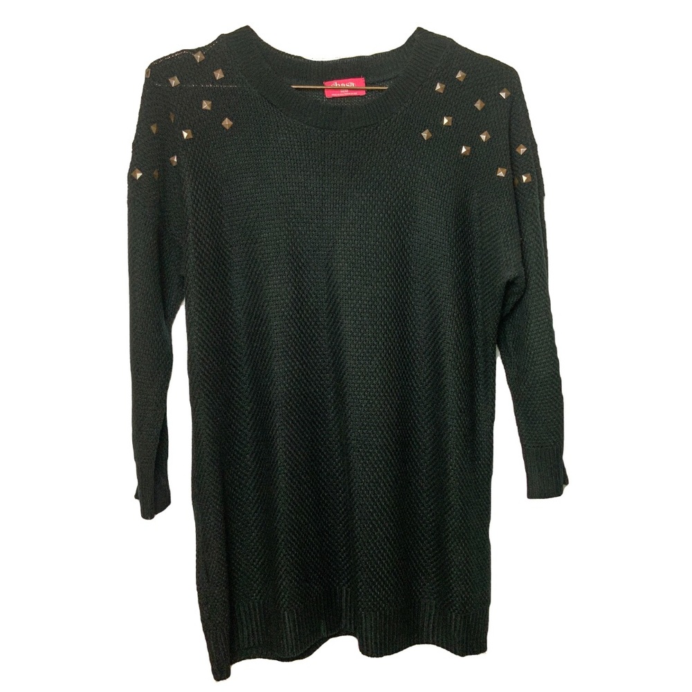 🌸 SHASA Studded Shoulder Pullover 3/4 Sleeve Top
